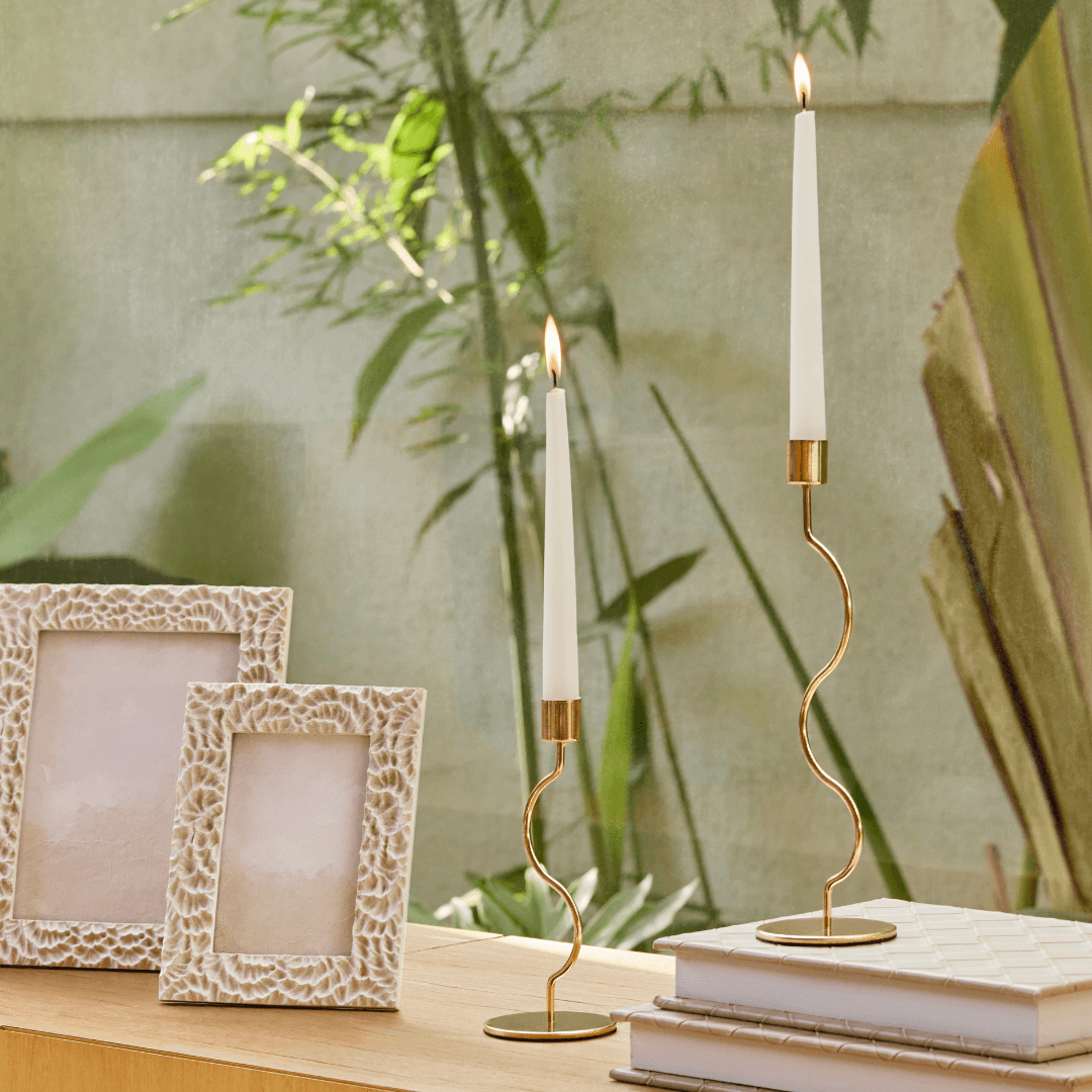 Castiçal em Metal Dourado 28,5cm G