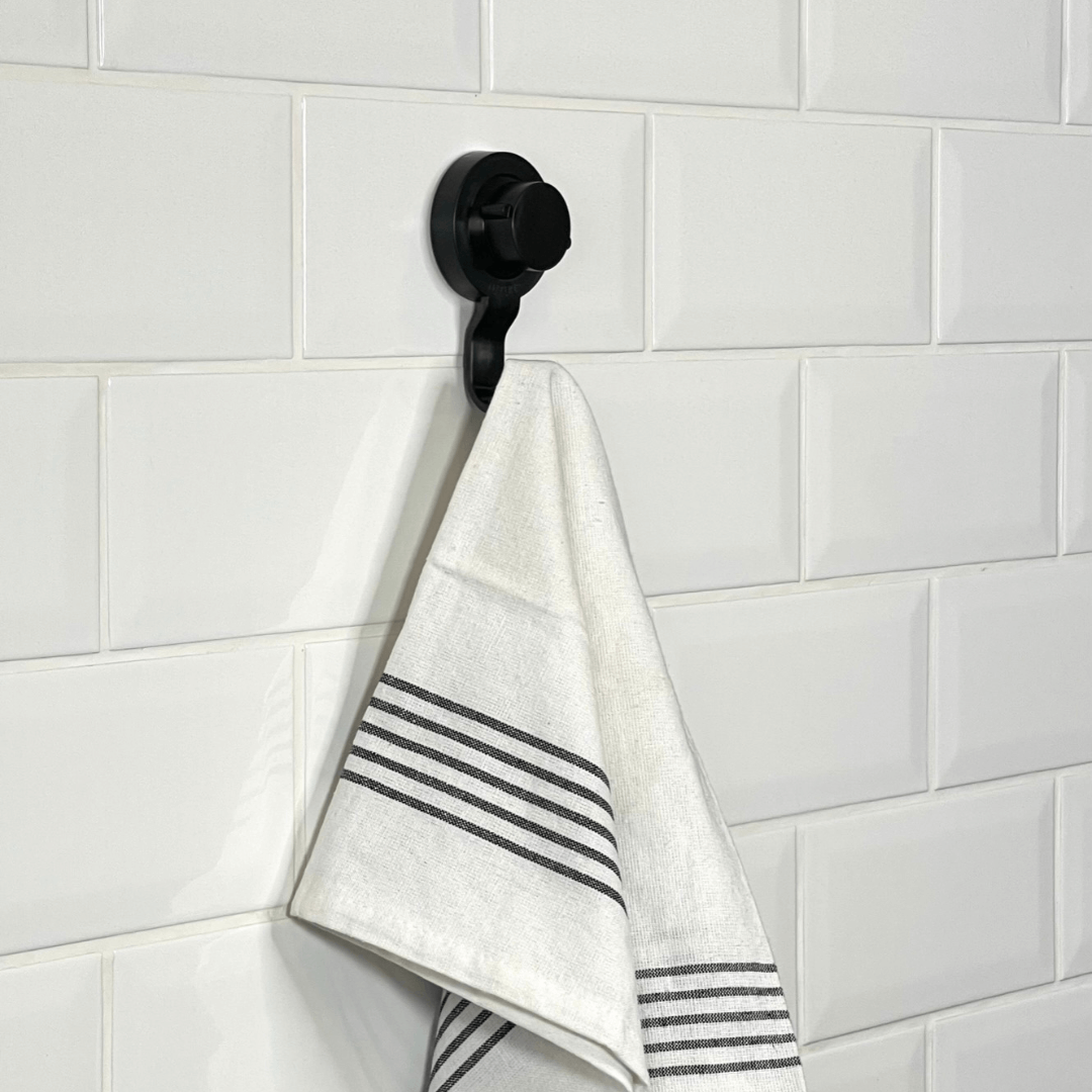 Gancho de Parede Preto Fosco com Ventosa Resistente 10,5cm