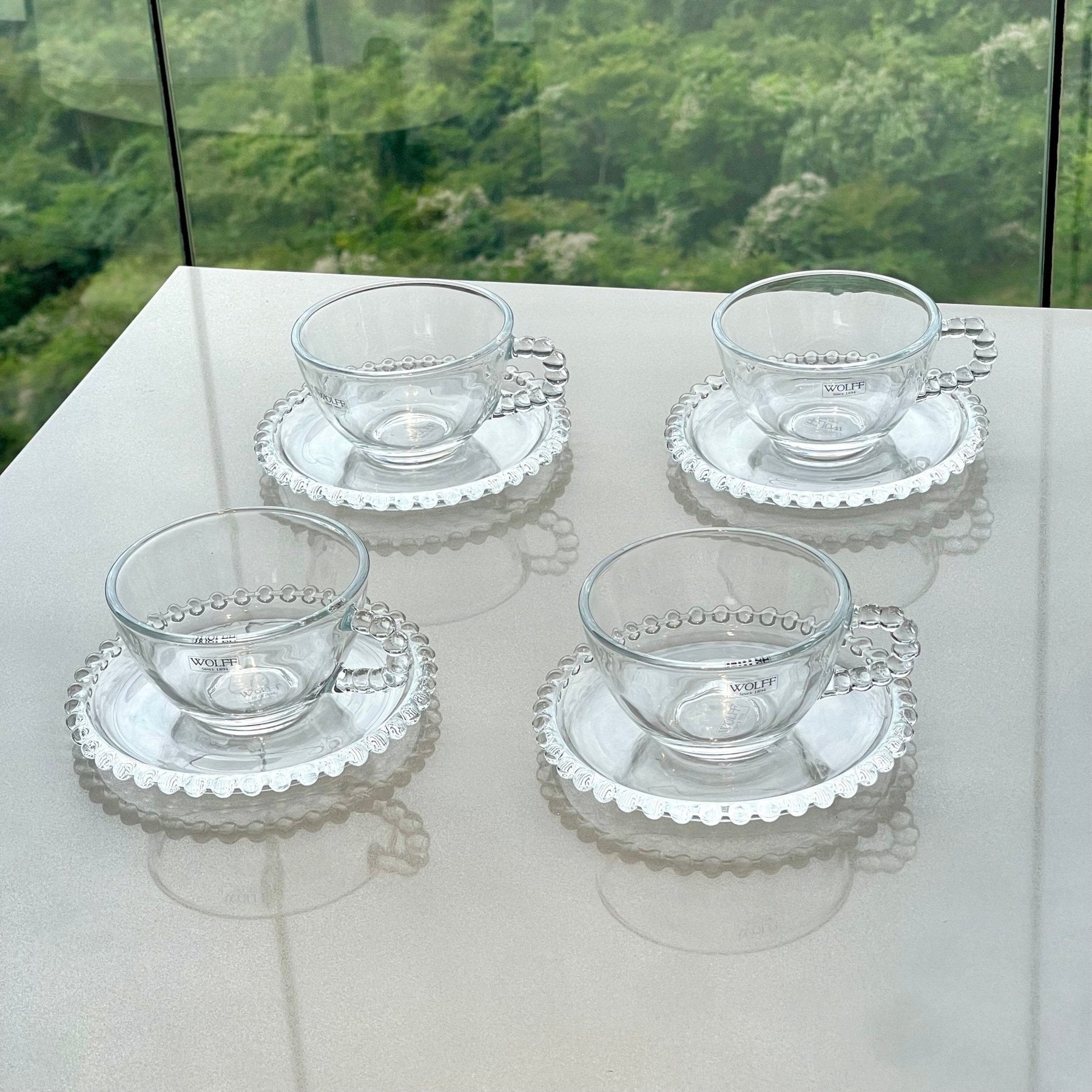 Jogo de 4 Xícaras de Chá Cristal de Chumbo com Pires Pearl Bolinha - 180ml