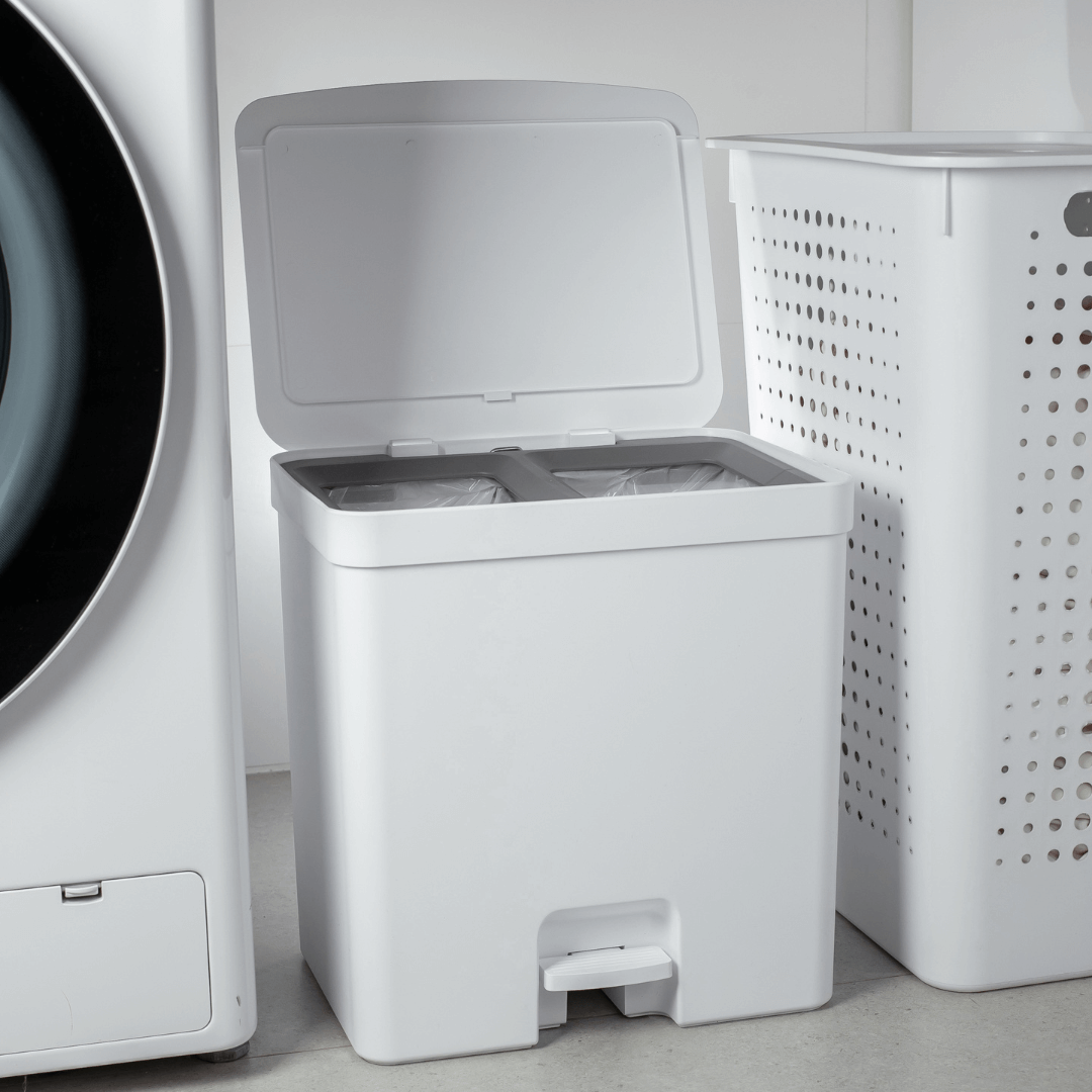 Lixeira de Pedal Trium Duplo Compartimento Branco 20 Litros