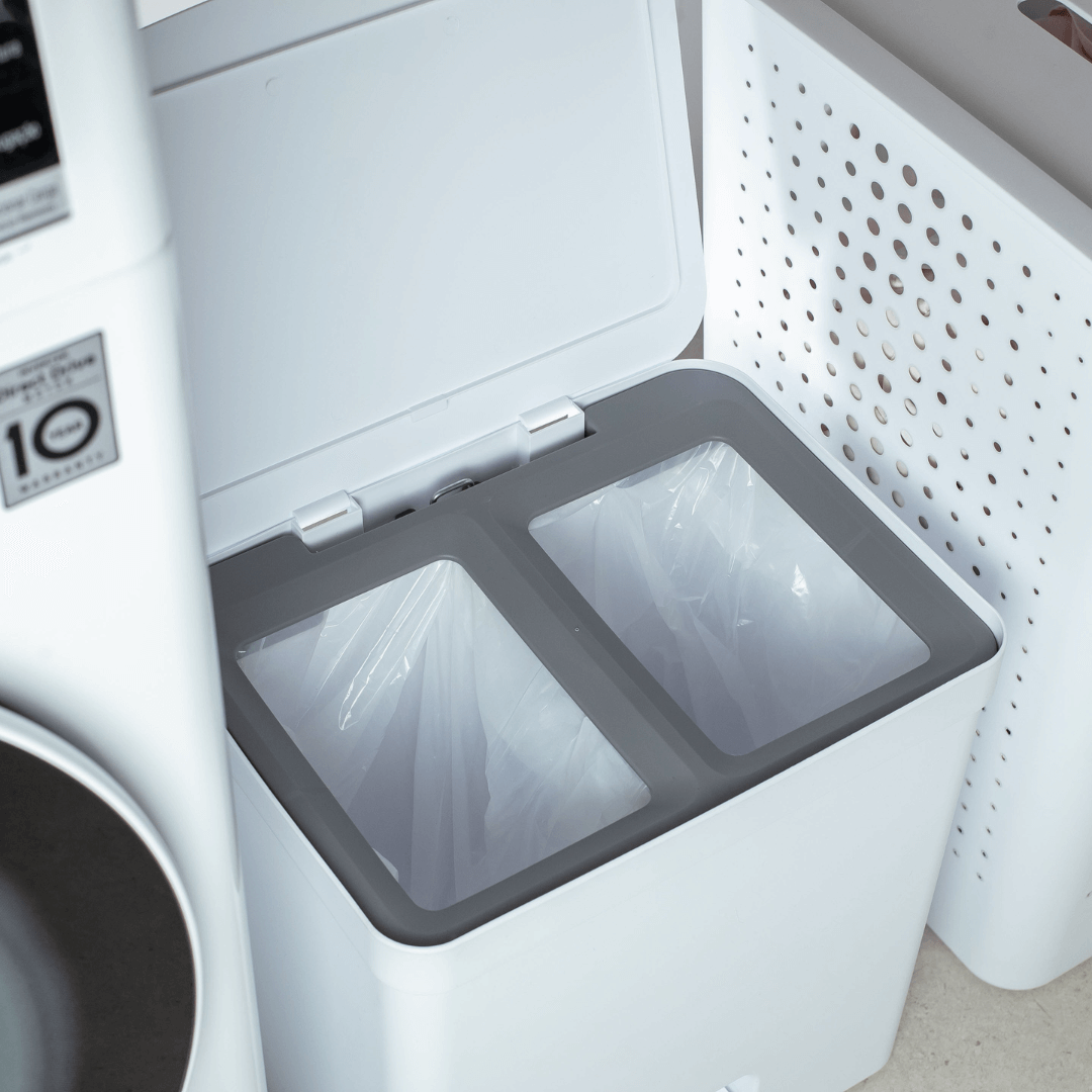 Lixeira de Pedal Trium Duplo Compartimento Branco 20 Litros