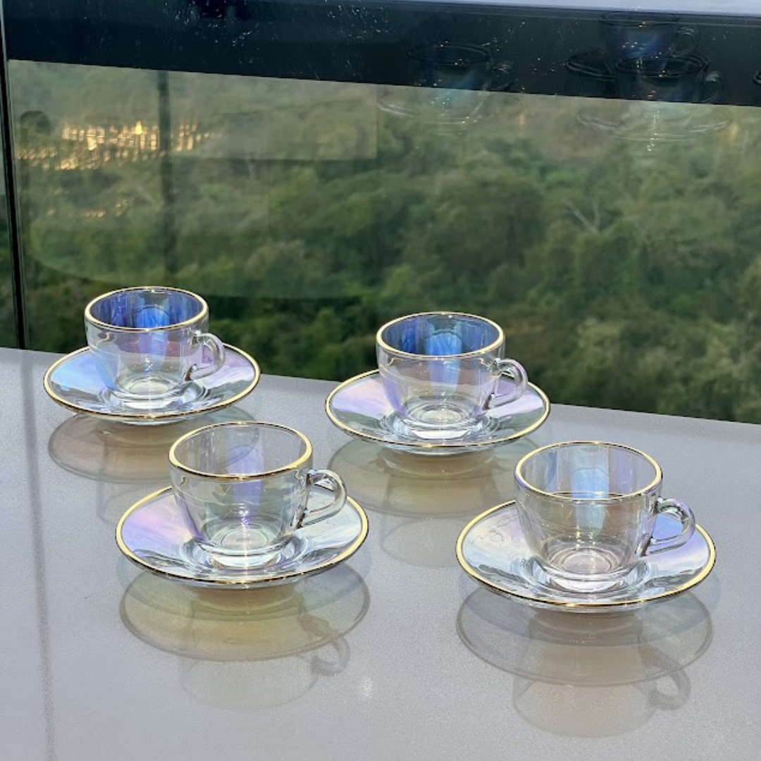 Jogo 4 Xicaras de Chá com 4 Pires Menfis Furta Cor e Dourado