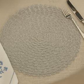 Jogo Americano Redondo Pétala Cinza 38cm