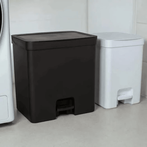 Lixeira de Pedal Trium Duplo Compartimento Preto 20 Litros