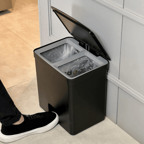 Lixeira de Pedal Trium Duplo Compartimento Preto 20 Litros