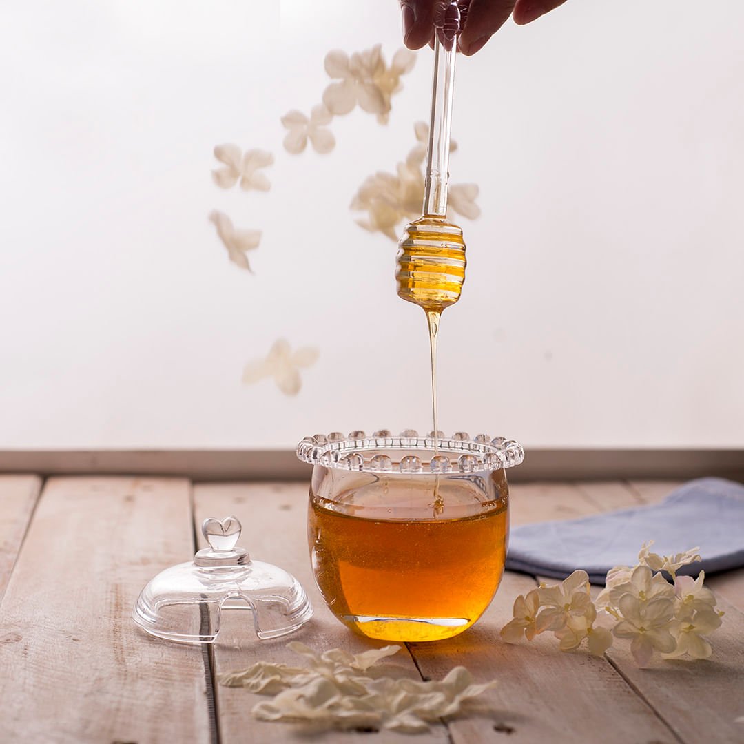 Meleira de Cristal Chumbo com Pegador e Detalhes em Formato de Coração