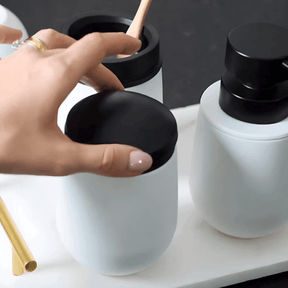 Porta Algodão e Cotonete Belly Soft Branco e Preto 12cm