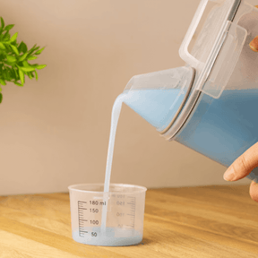 Pote Hermético Porta Mantimento com Copo Medidor de Plástico 2,5L