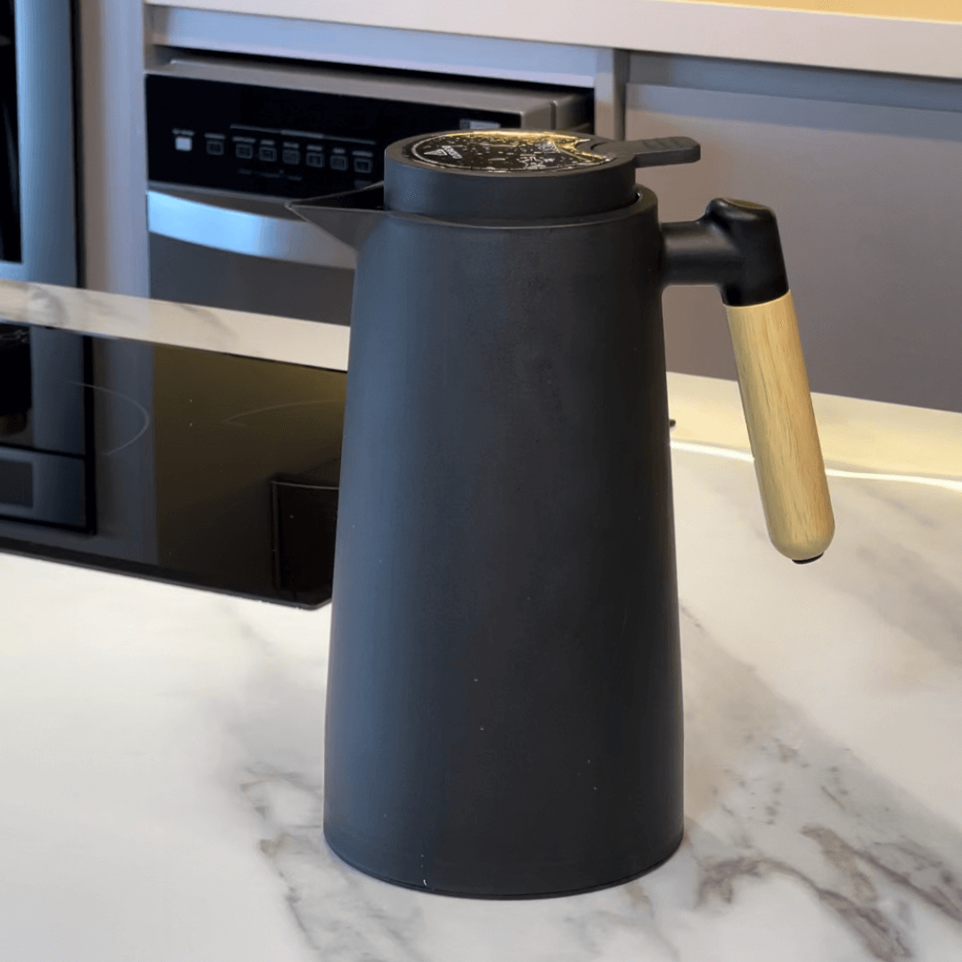 Garrafa Térmica de Plástico com Termômetro Preta 1 Litro